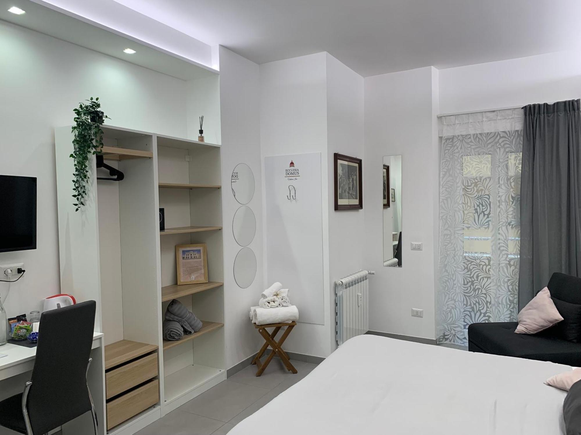 Ecclesia Domus Vatican Inn โรม ภายนอก รูปภาพ